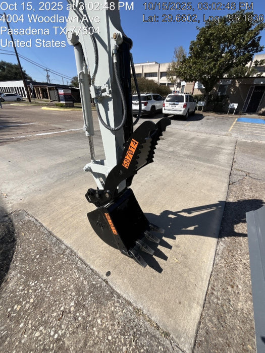 2025 TAKEUCHI 18" HD Bucket - Takeuchi