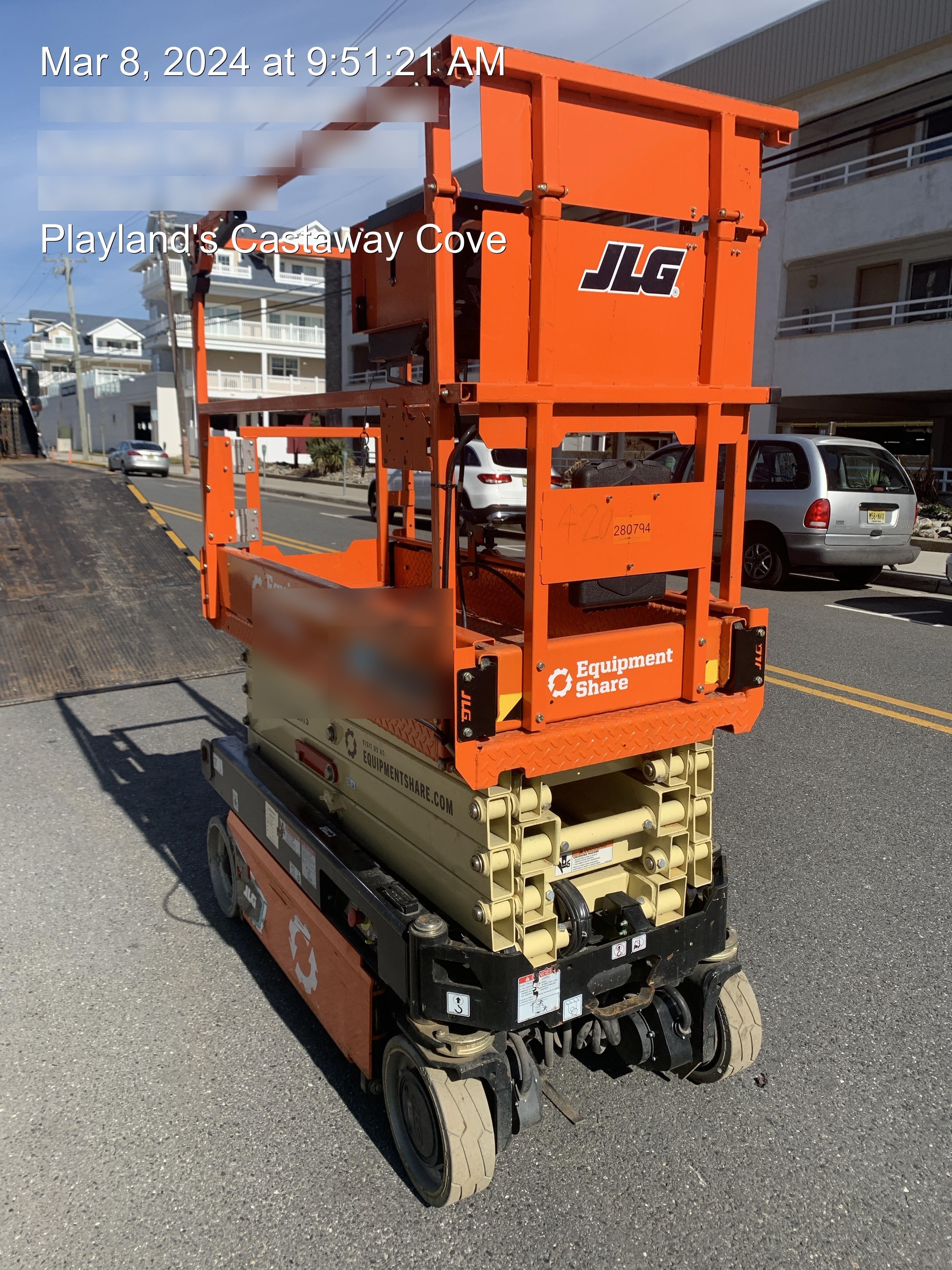 2022 JLG ES1932