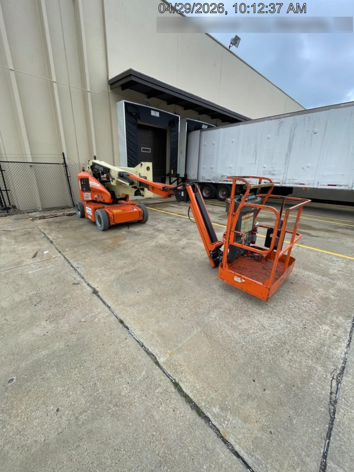 2019 JLG E400AJPN
