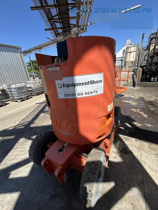 2019 JLG E300AJP