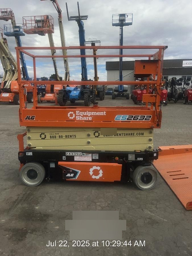 2022 JLG ES2632