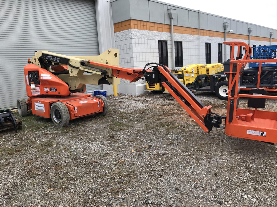 2019 JLG E400AJPN