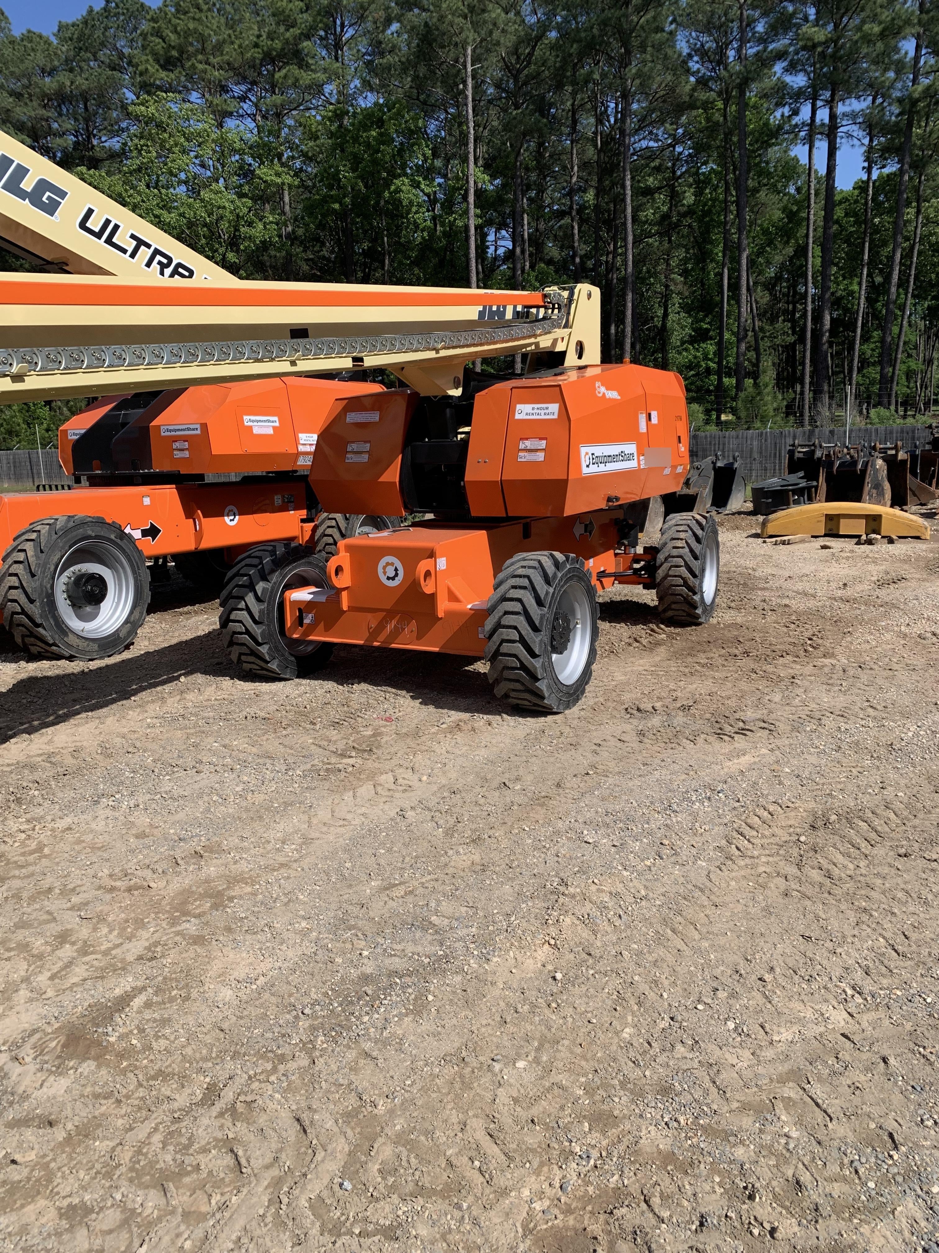2022 JLG 860SJ