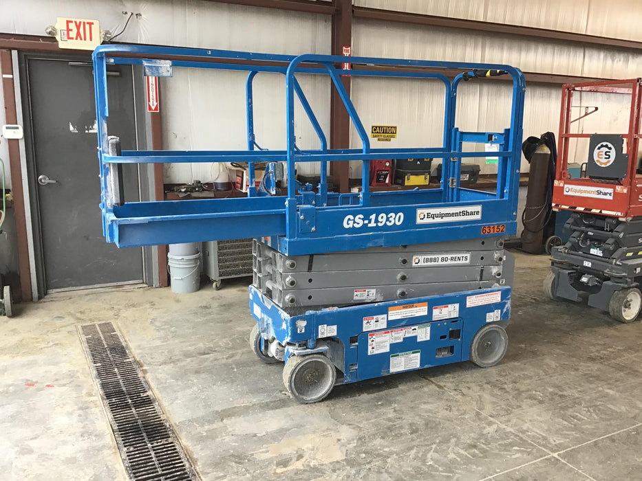 2020 Genie GS-1930 Solid Non Marking Tires, Beacon, Folding rails with half height swing gate
