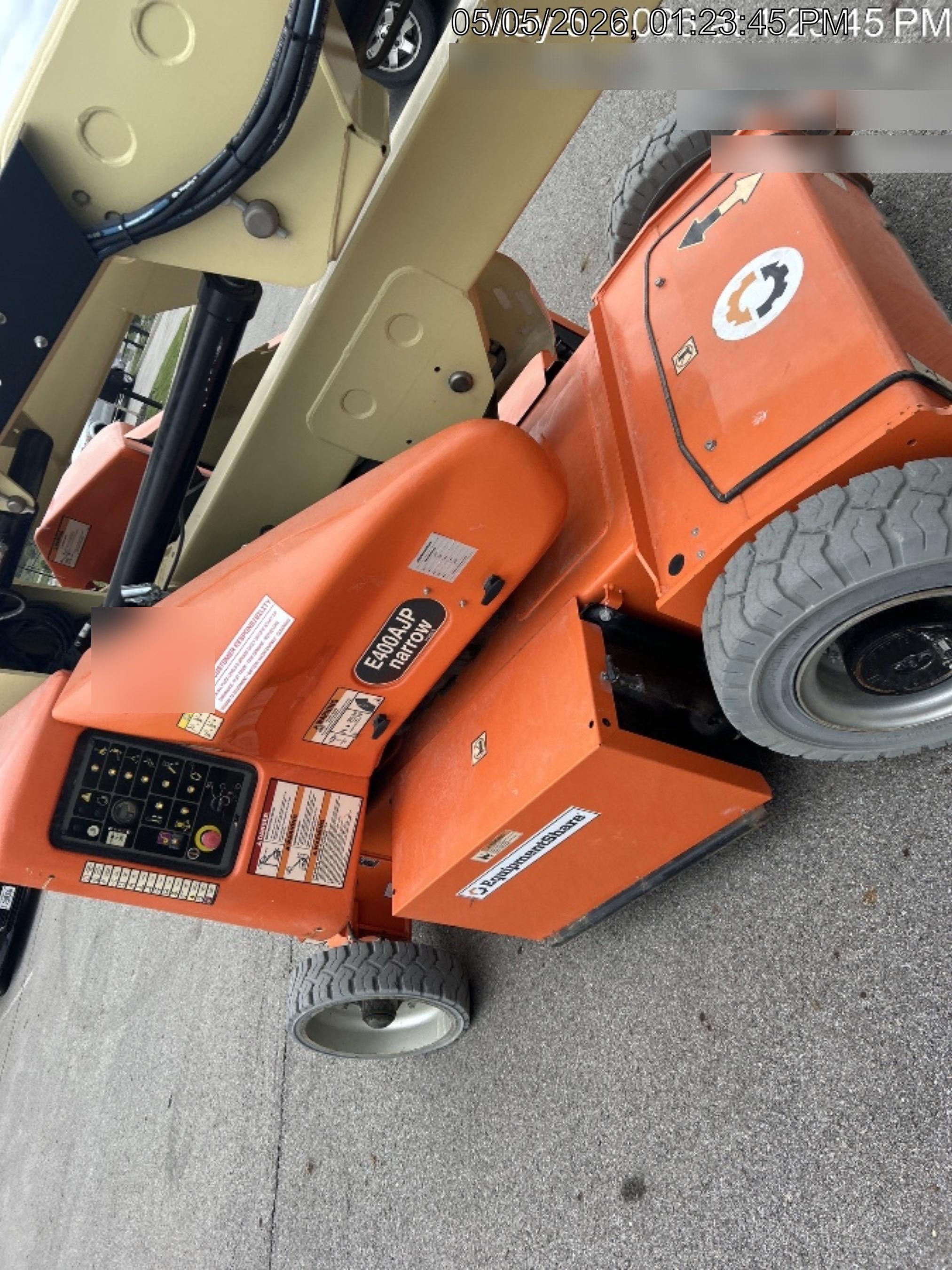 2020 JLG E400AJPN