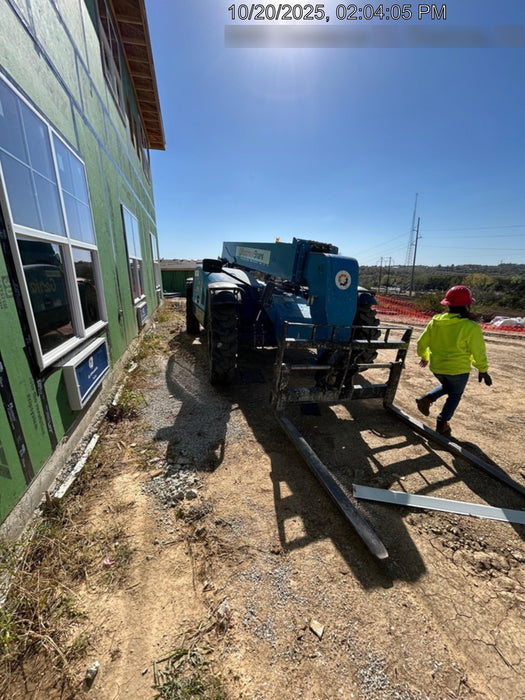 2018 Genie GTH-844 GTH-844 w/Open ROPS, Solid Tires, beacon/work lights, 60" carriage/forks