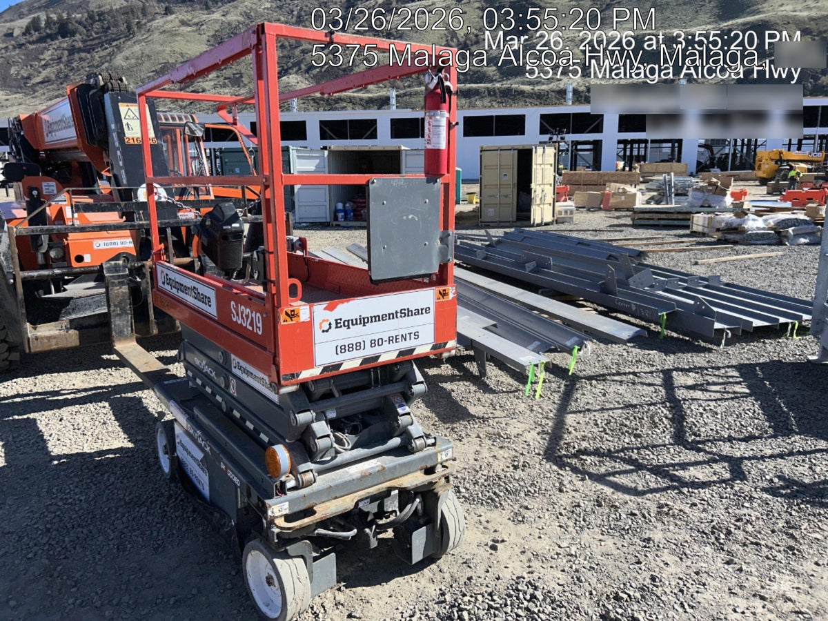 2020 Skyjack SJIII-3219 Solid NM Tires, Half height spring hinged entry gate, Dual Beacons, 800W Inverter