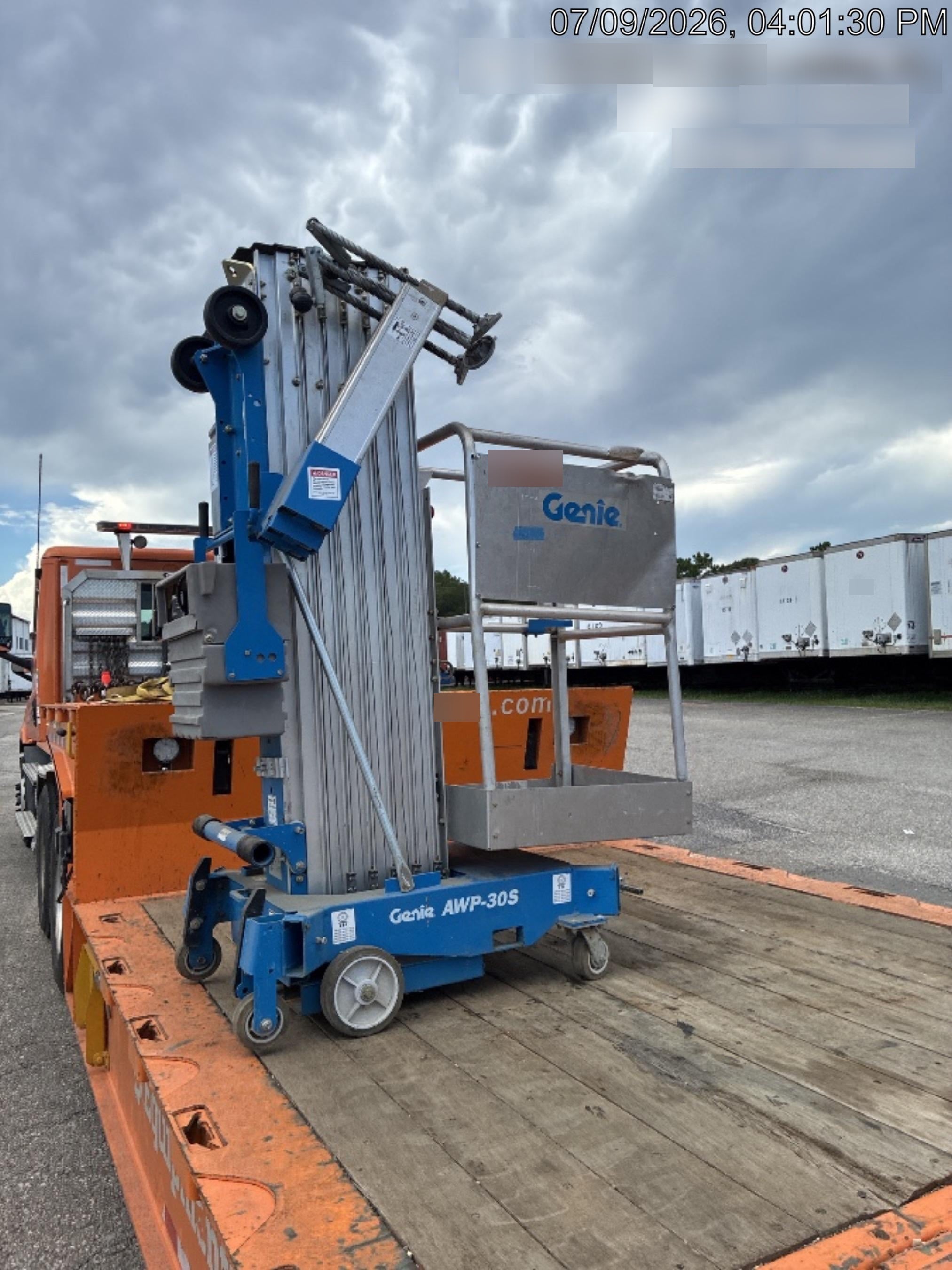 2019 GENIE AWP-30S