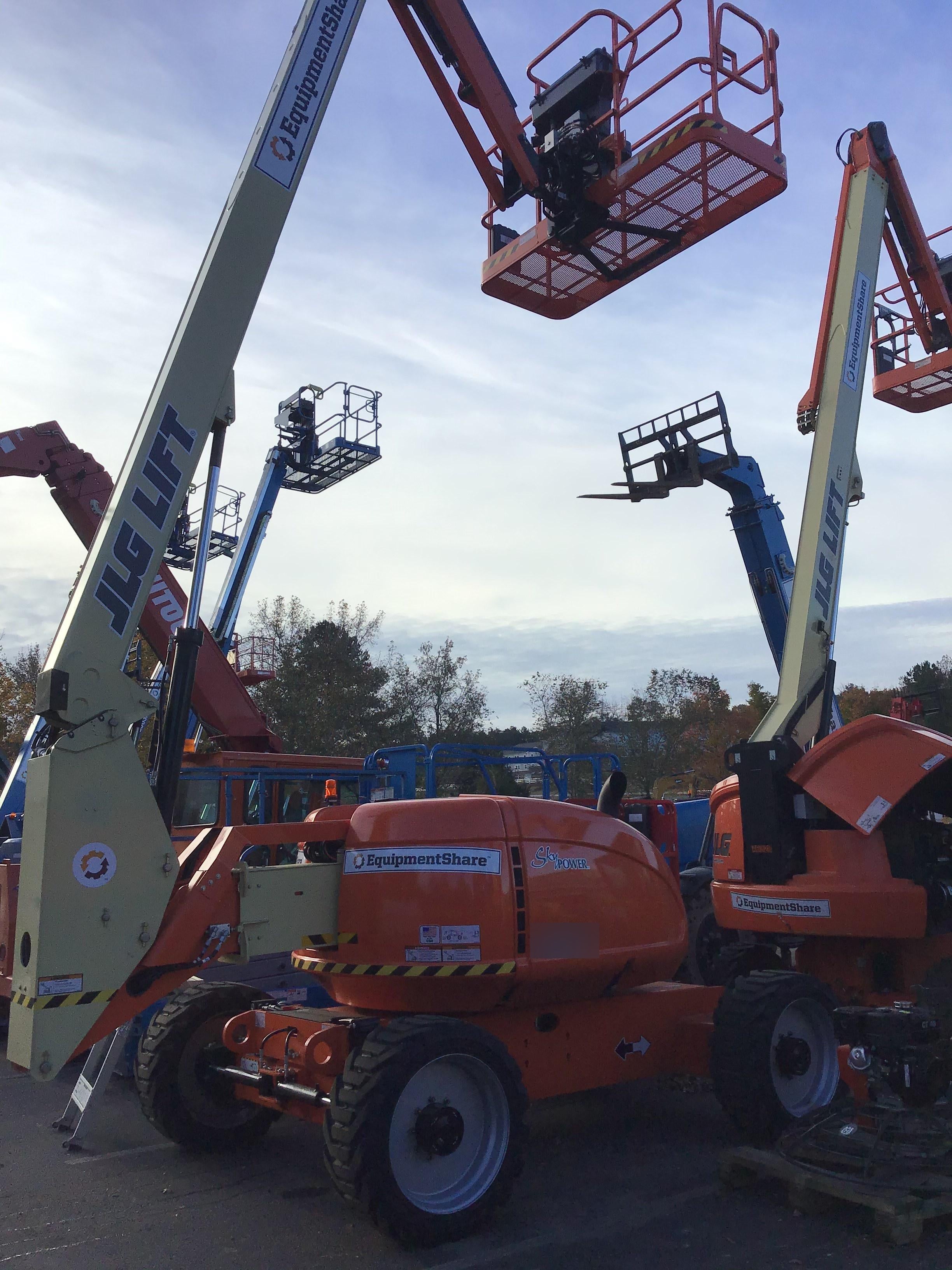 2021 JLG 600AJ