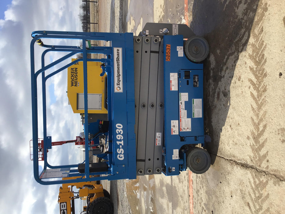 2019 Genie GS-1930 Fixed Rails with Chain Entry