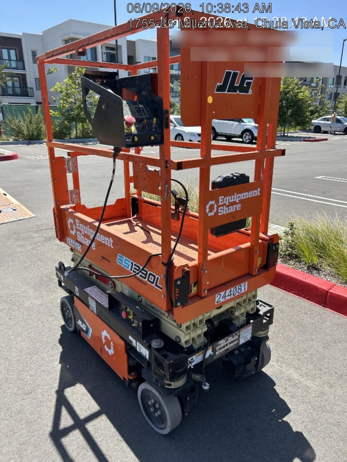 2022 JLG ES1330L