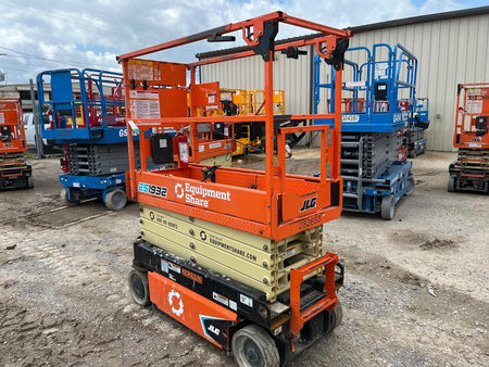2022 JLG ES1932