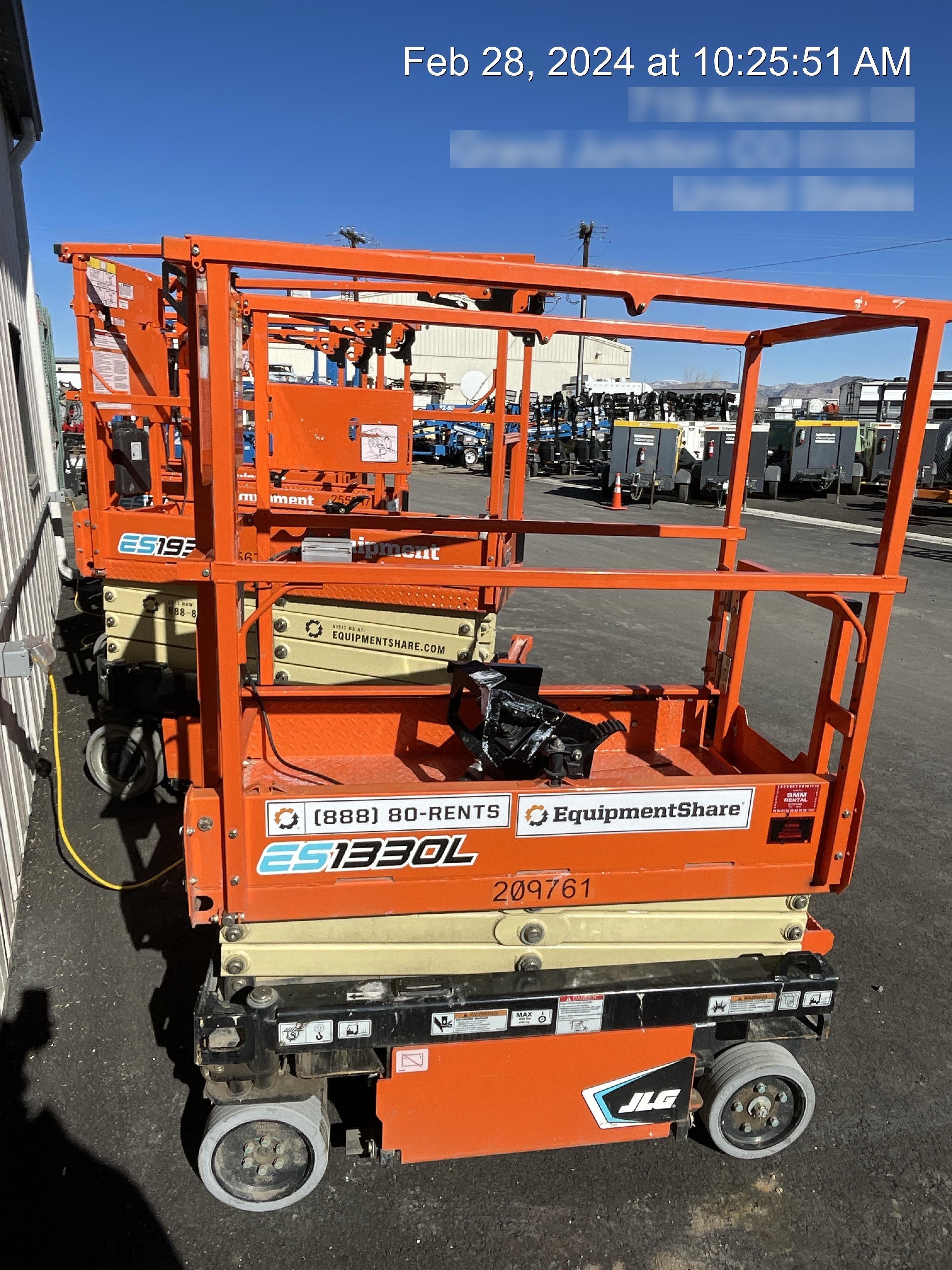 2022 JLG ES1330L