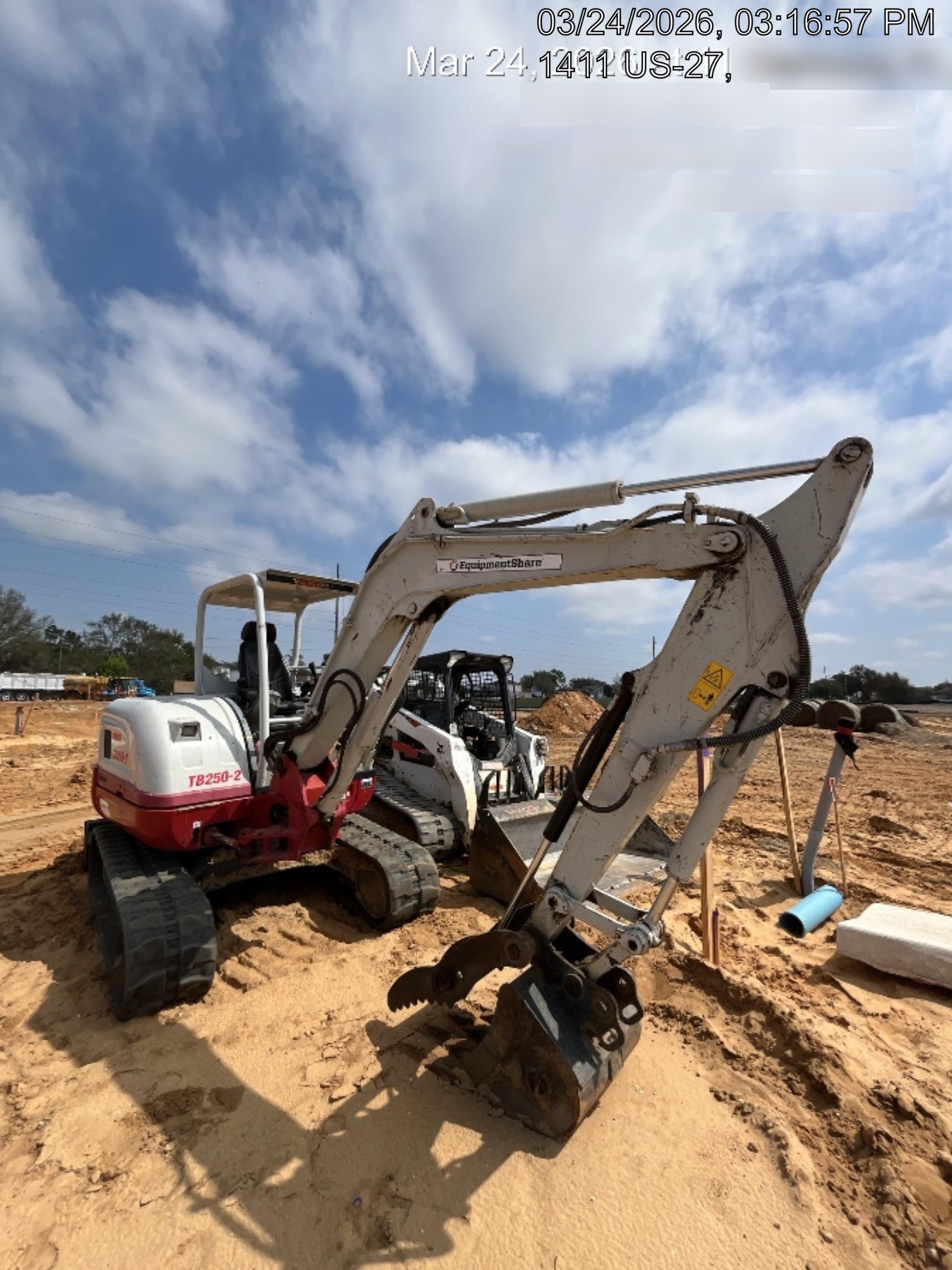 2023 TAKEUCHI TB250-2R
