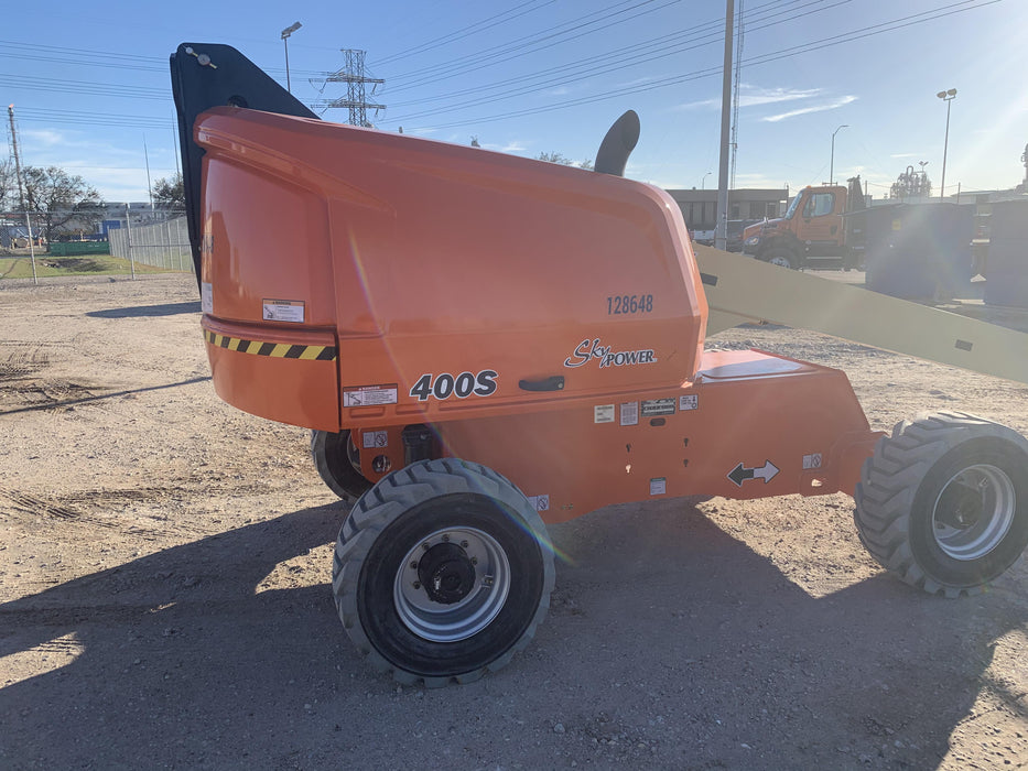 2021 JLG 400S
