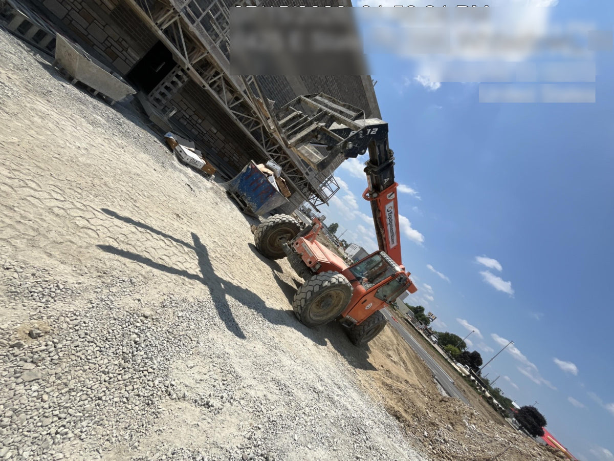 2022 SKYTRAK 8042