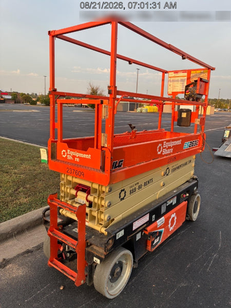 2022 JLG ES2632