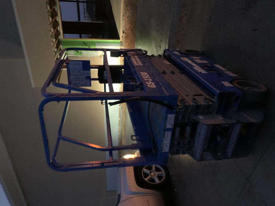 2019 Genie GS-1930 Fixed rails with chain Entry