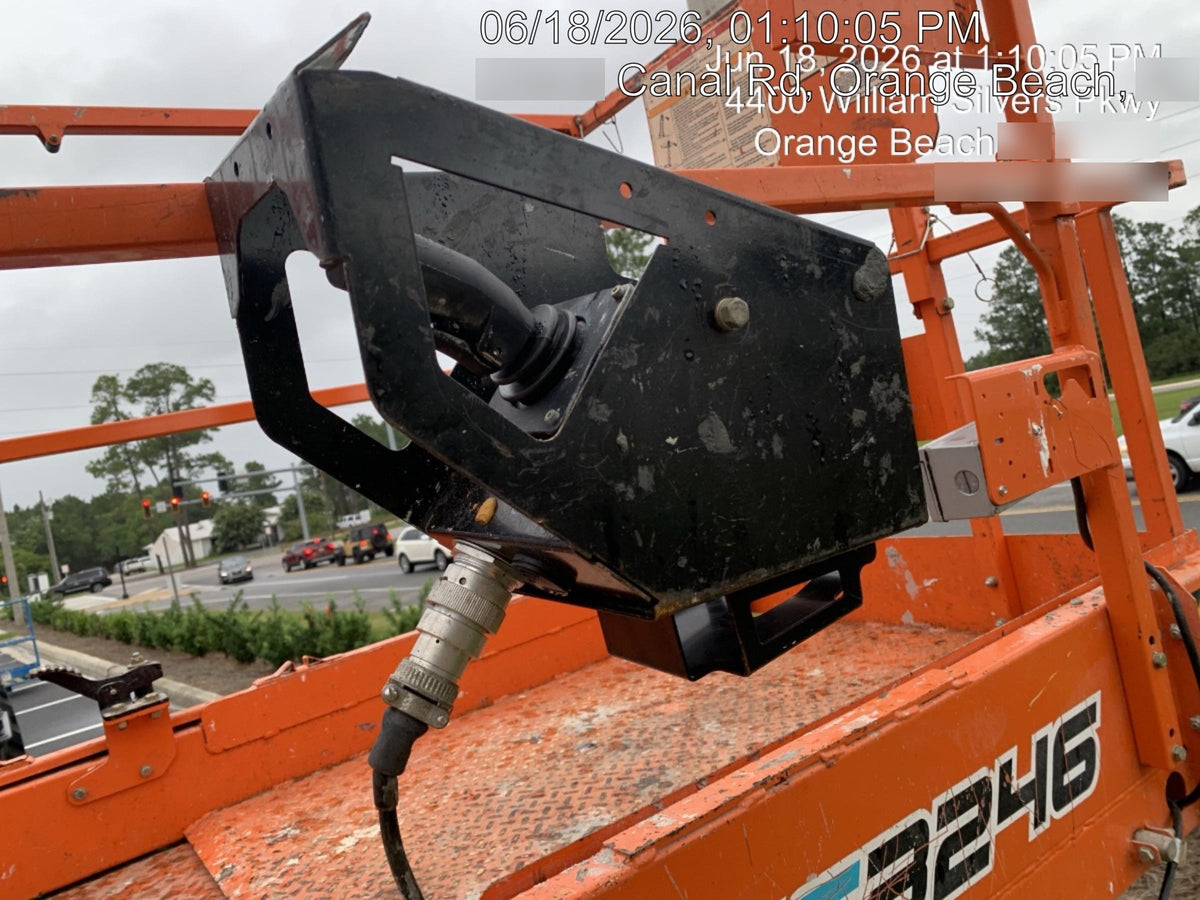 2022 JLG ES3246