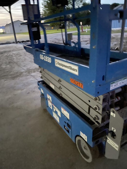 2020 Genie GS-1930 Solid Non Marking Tires, Beacon, Folding rails with half height swing gate