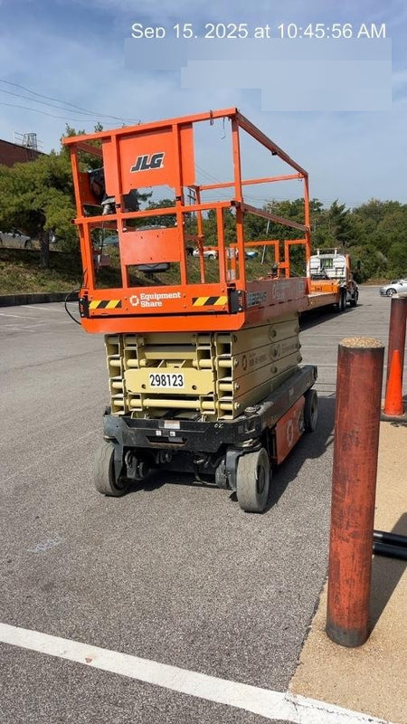 2023 JLG ES3246