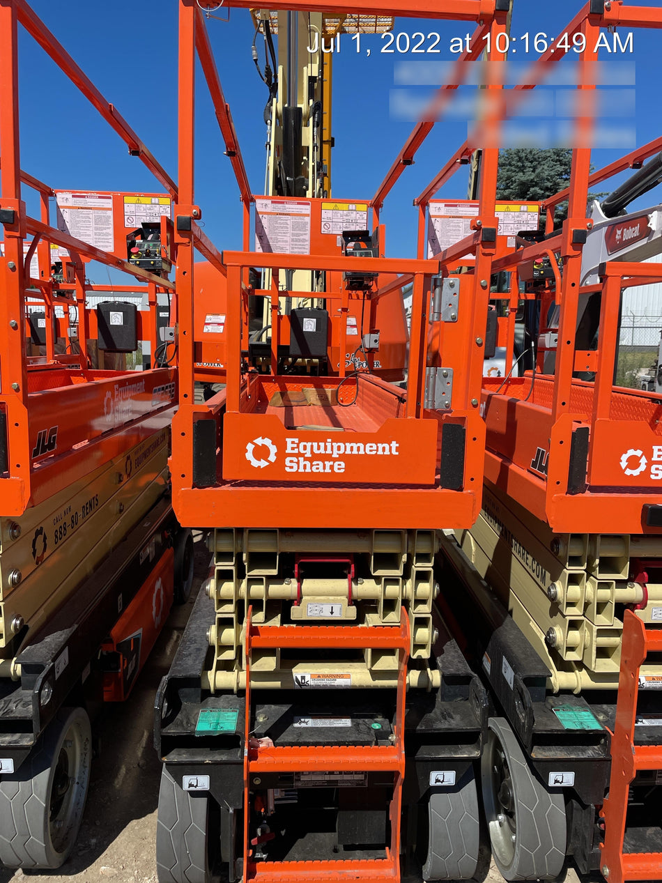 2022 JLG ES2632