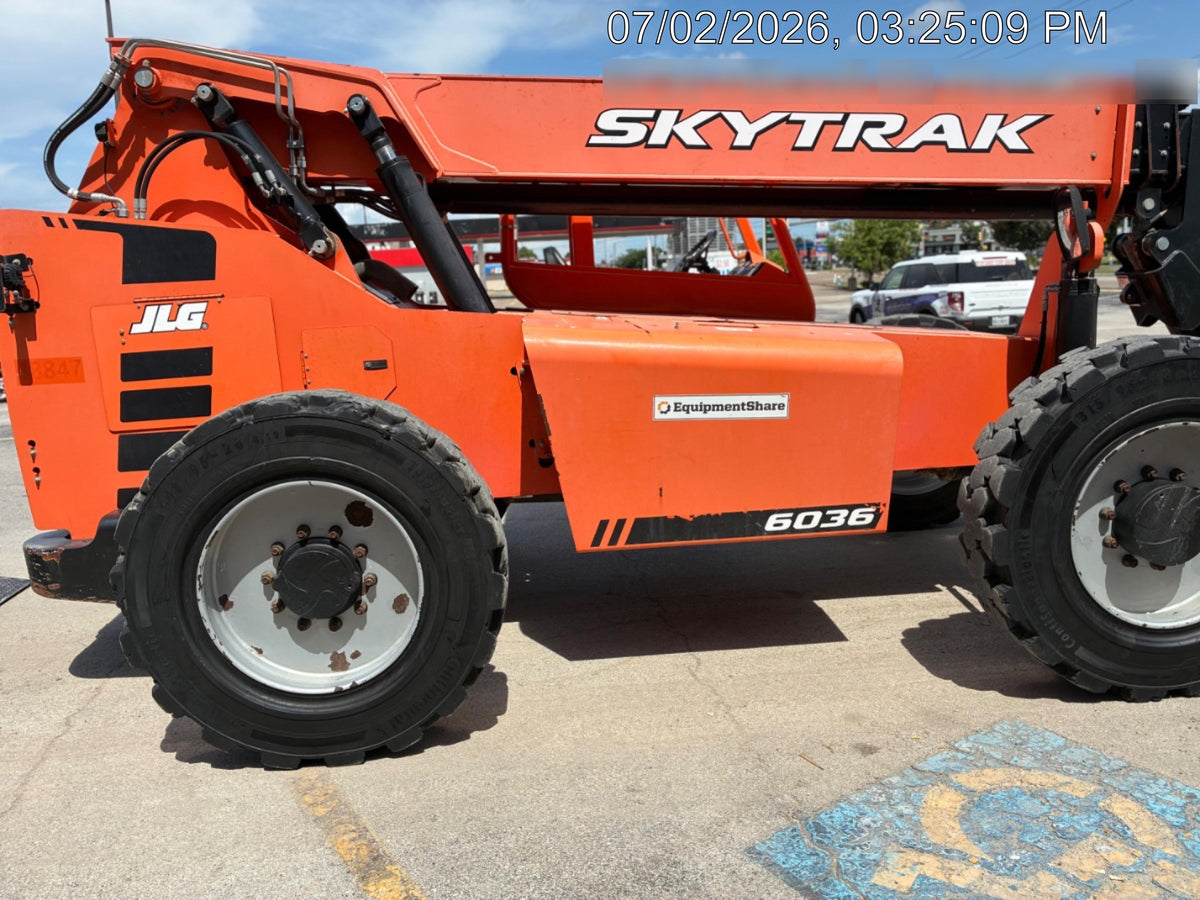 2019 Skytrak 6036 Canopy, Solid Tires, LED Work Lights, Beacon w/72" Carriage, 48" Pallet Forks