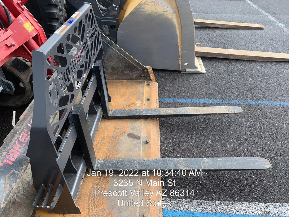 2021 PALADIN 48" Pallet Forks - Paladin