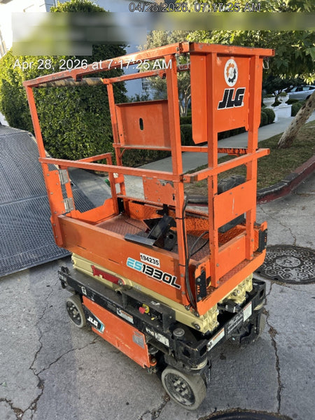 2021 JLG ES1330L