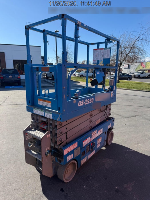 2020 Genie GS-1930 Solid Non Marking Tires, Beacon, Folding rails with half height swing gate