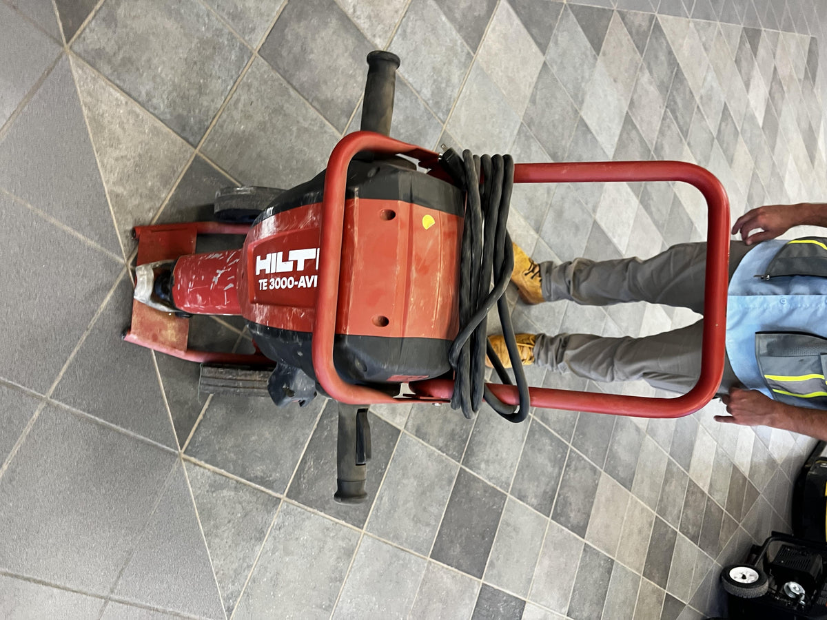 2020 HILTI TE 3000-AVR
