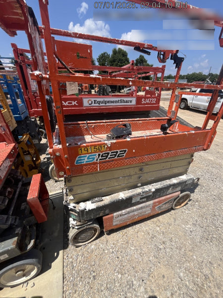 2021 JLG ES1932