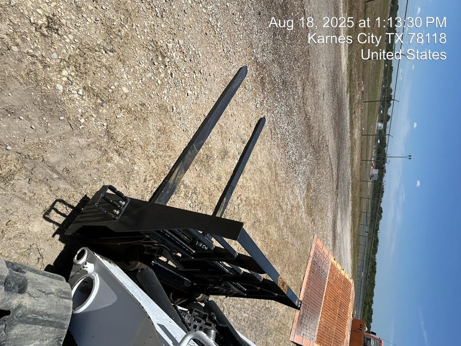 2025 ARROW MATERIAL HANDLING F5100CB - 72"