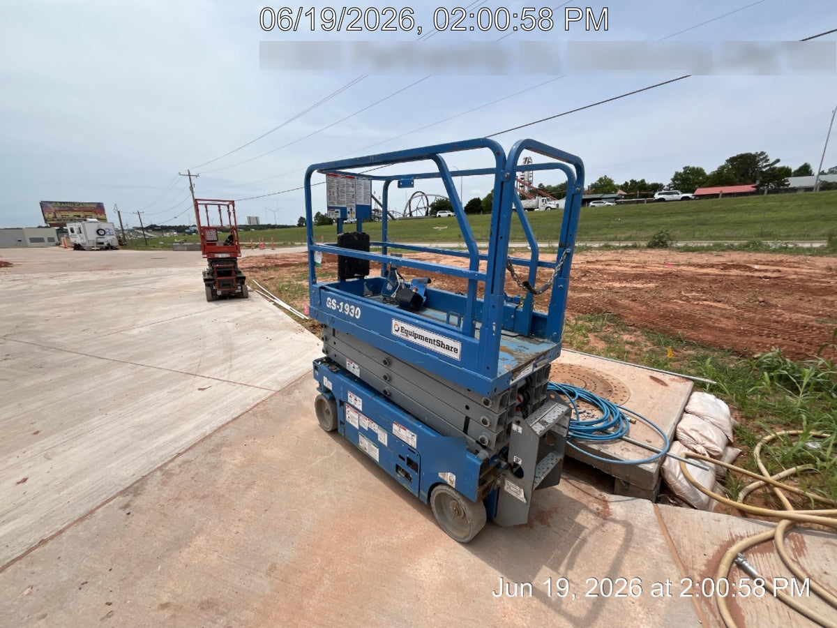 2019 Genie GS-1930 Fixed rails with chain Entry