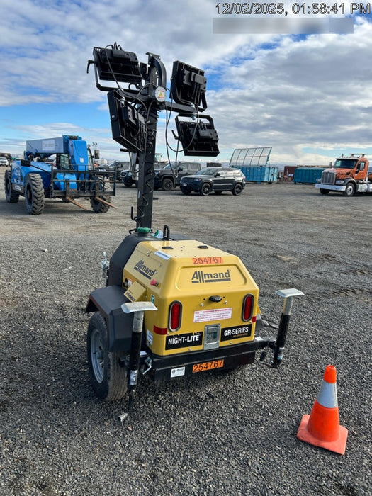 2022 Allmand NLV3GR (4) LED Light Fixture 350W, 23' Vertical Mast, 3kW Prime, Towable, ES Decals, T3