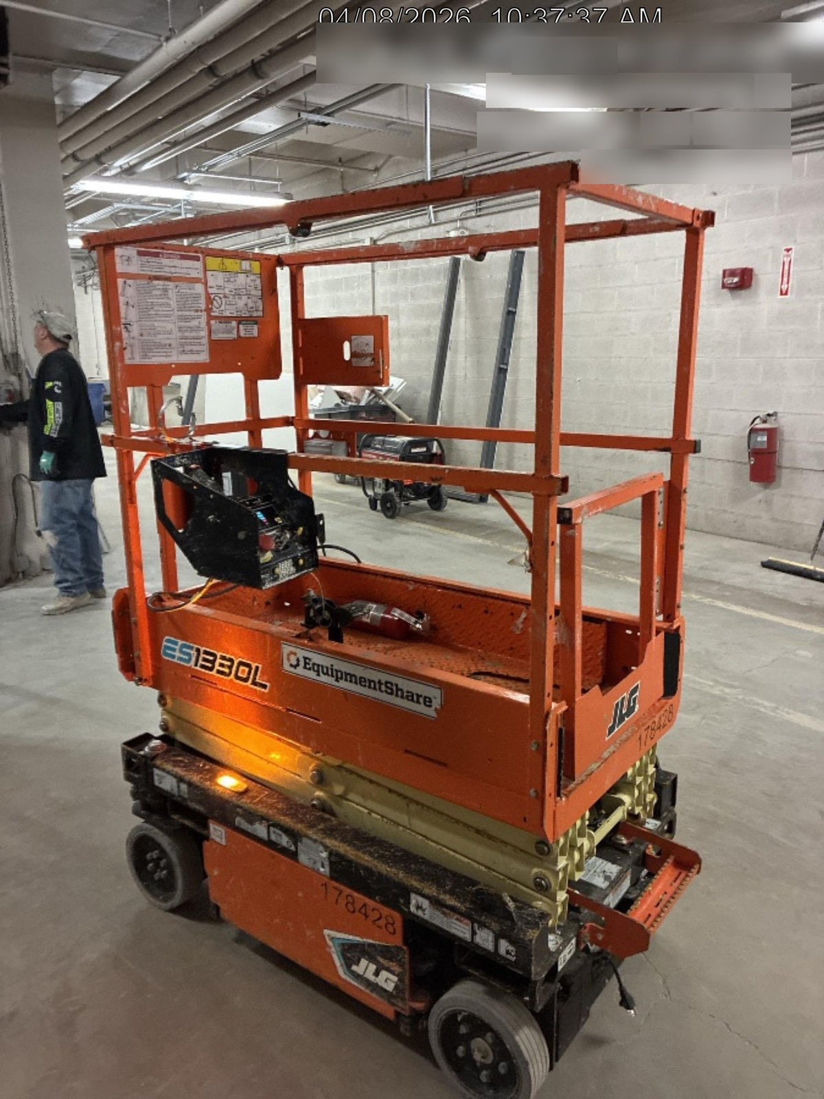 2021 JLG ES1330L