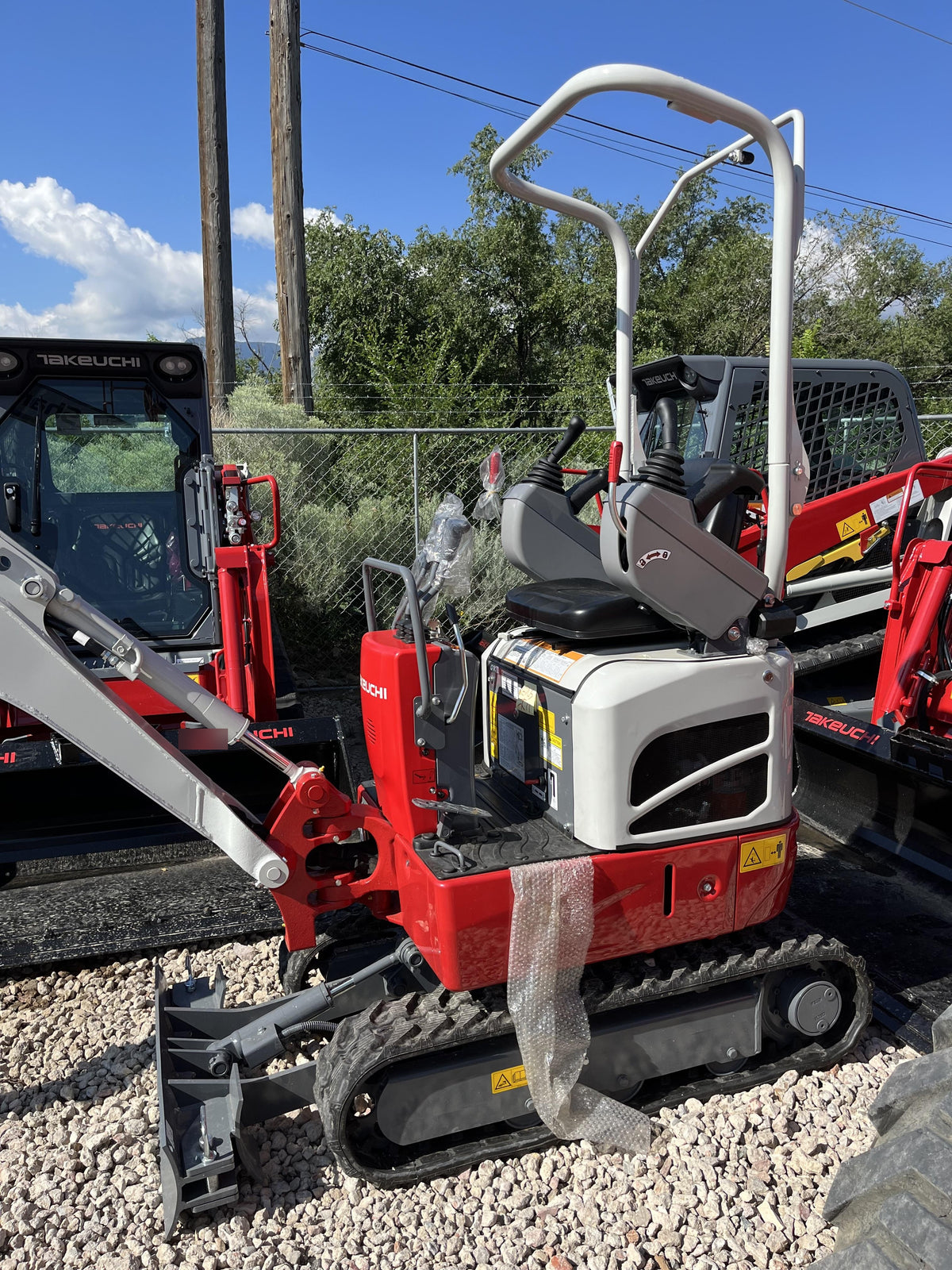 2023 TAKEUCHI TB210R