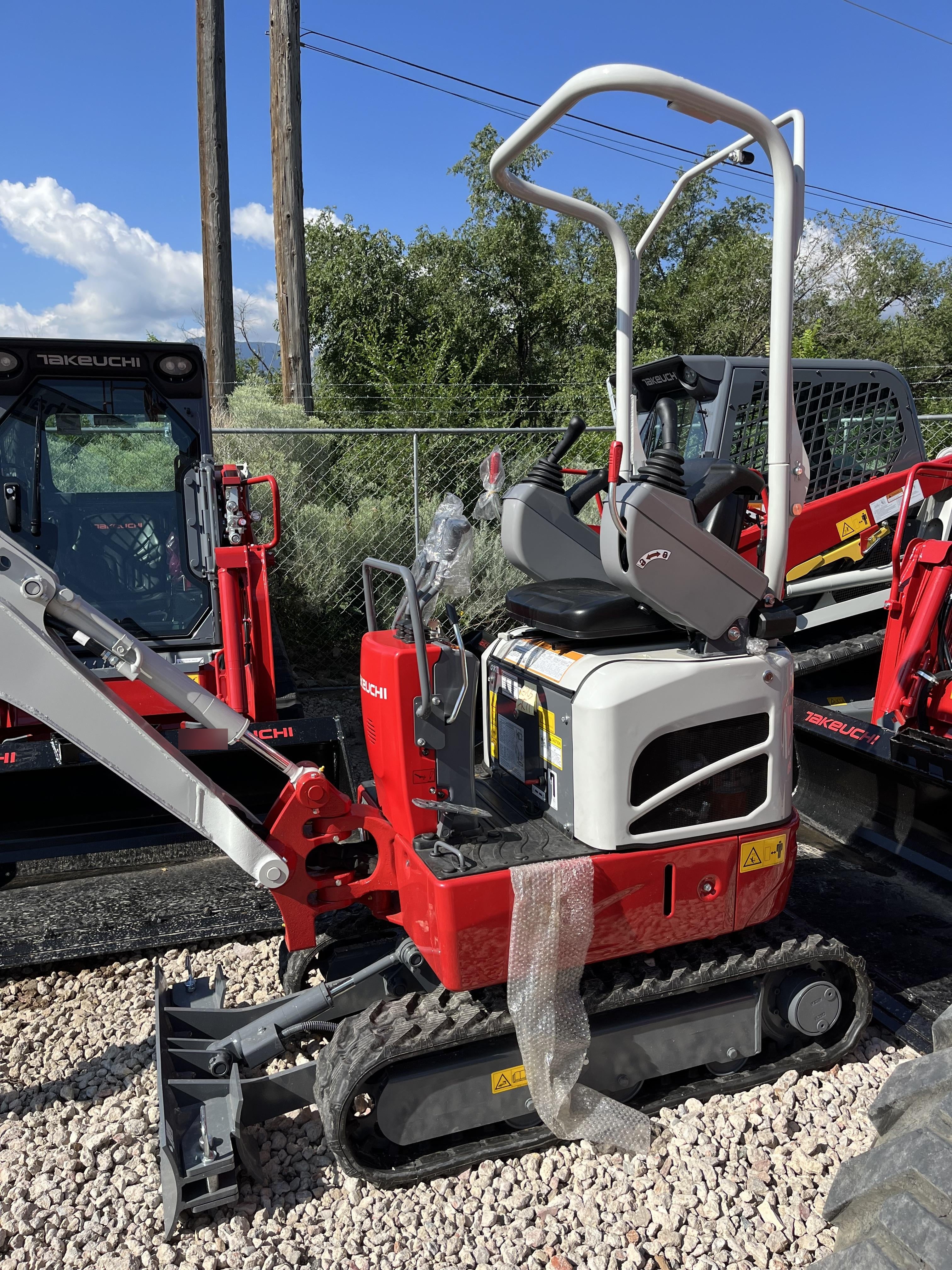 2023 TAKEUCHI TB210R