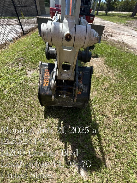 2025 TAKEUCHI 24" Bucket Takeuchi