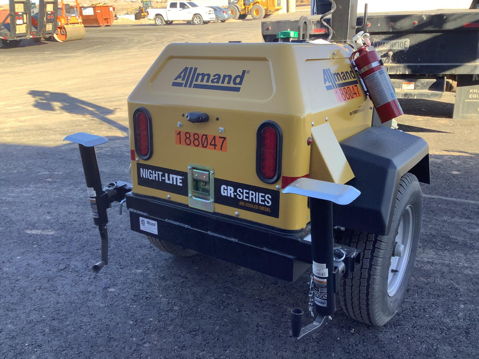 Allmand NLV3GR (4) LED Light Fixture 350W, 23' Vertical Mast, 3kW Prime, Towable, Deep Sea L401, Leveling Jacks, Yanmar T4F 5.8hp