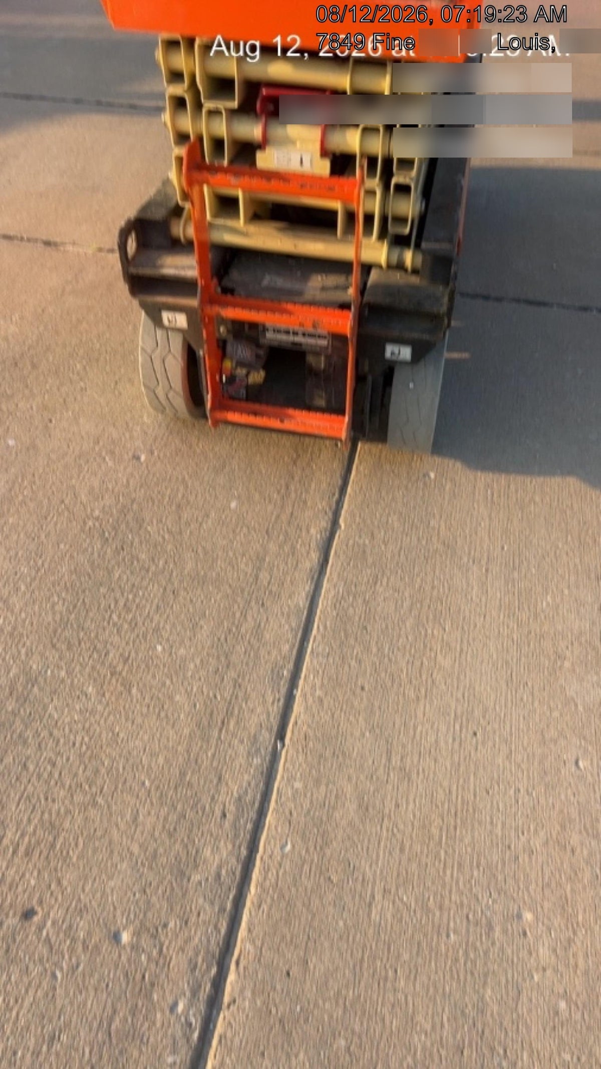 2023 JLG ES2632