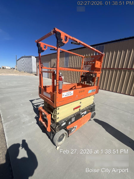 2022 JLG ES1932