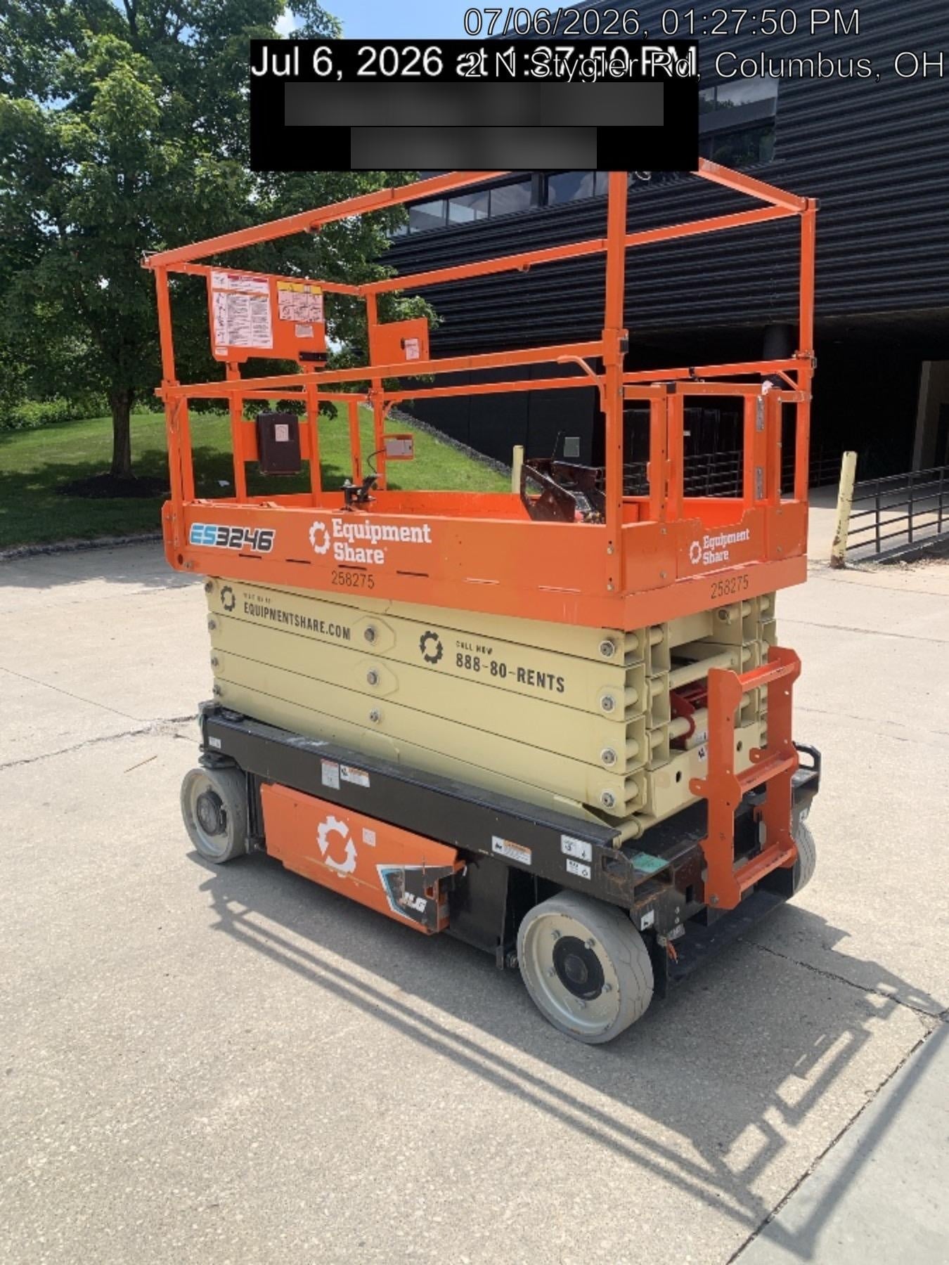 2022 JLG ES3246