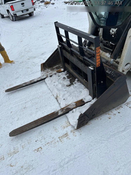 2025 ARROW MATERIAL HANDLING 24" Pallet Fork Frame