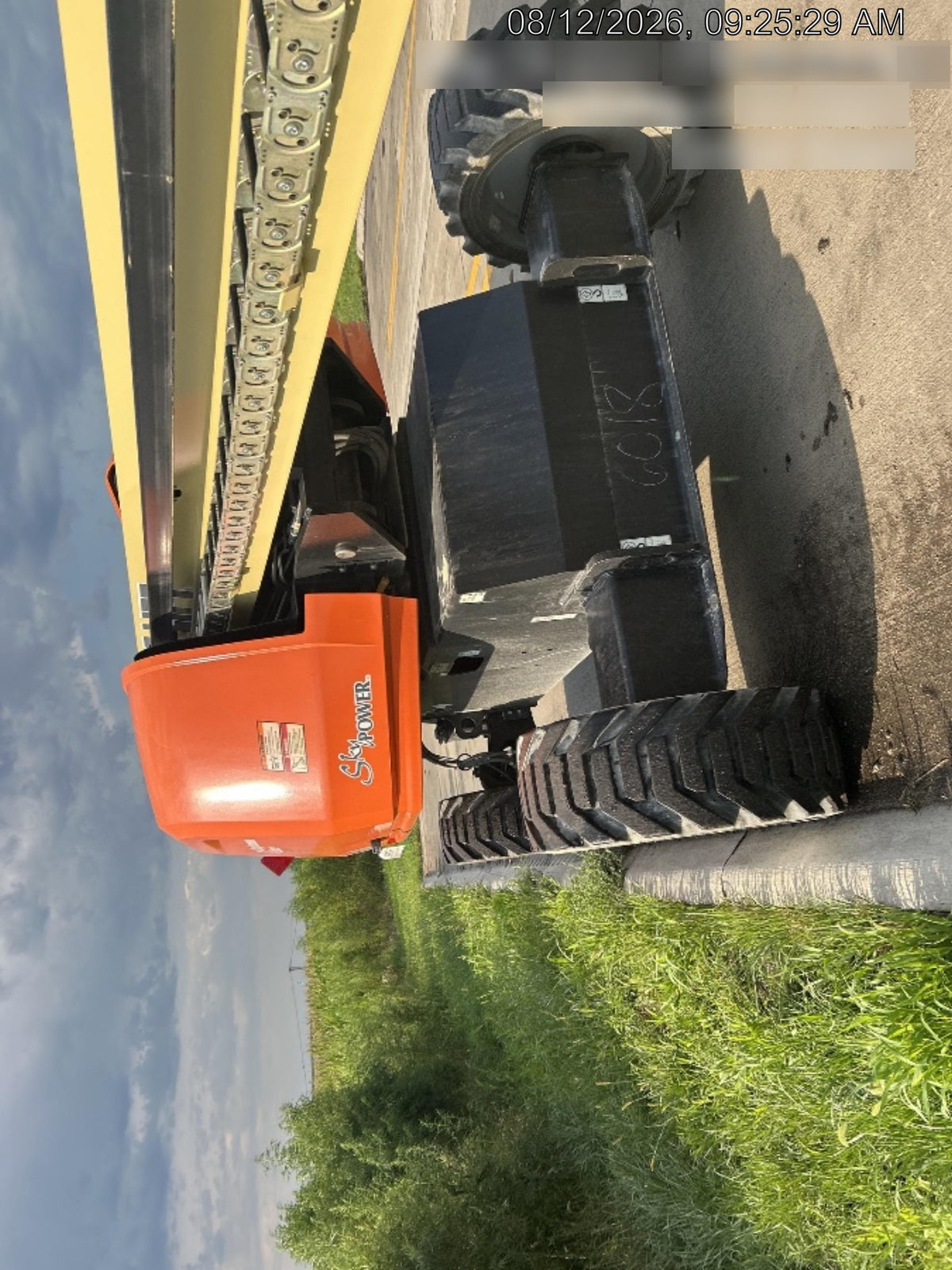 2023 JLG 660SJ