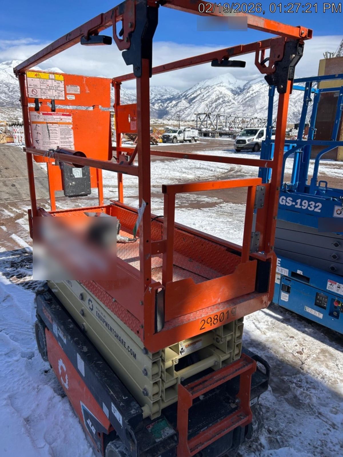 2023 JLG ES1932