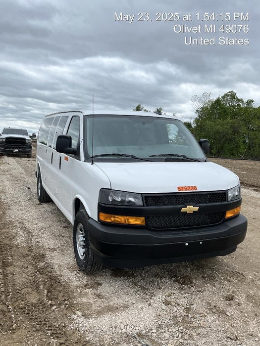 2025 CHEVROLET Express Van - Rental