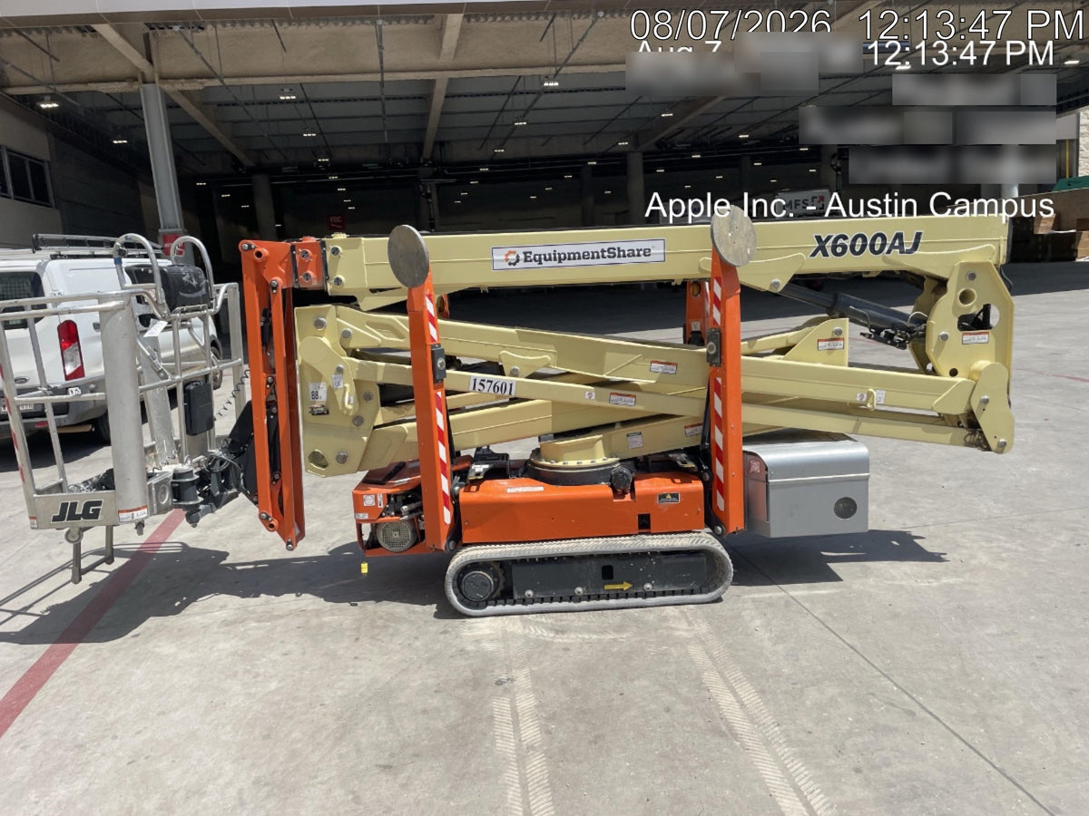 2021 JLG X600AJ