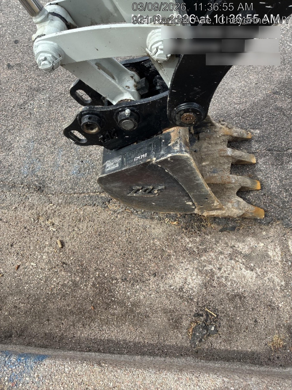 2025 TAKEUCHI 18" HD Bucket - Takeuchi