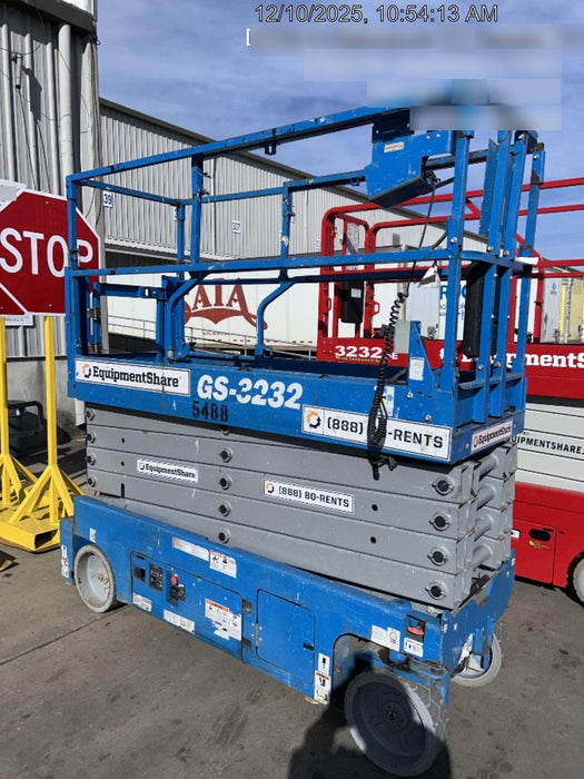 2017 Genie GS-3232 Genie GS3232 32' Scissor Lift